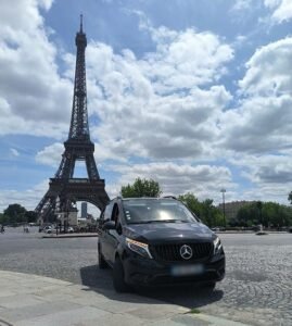 Read more about the article Paris Airport Taxi: Everything You Need to Know Before You Land in Paris