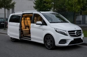 Read more about the article Paris Airport Cab: Complete Guide to Paris Airport Transfers